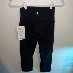 NWT Lululemon cropped leggings